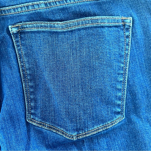 Lauren Ralph Lauren Women’s Size 14…34X31 Blue Denim Flare Leg Jeans - Picture 8 of 9